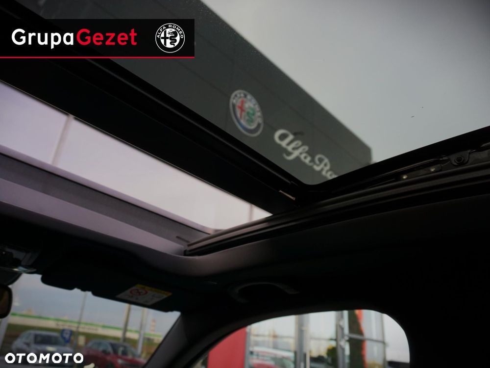 Alfa Romeo Stelvio - 6