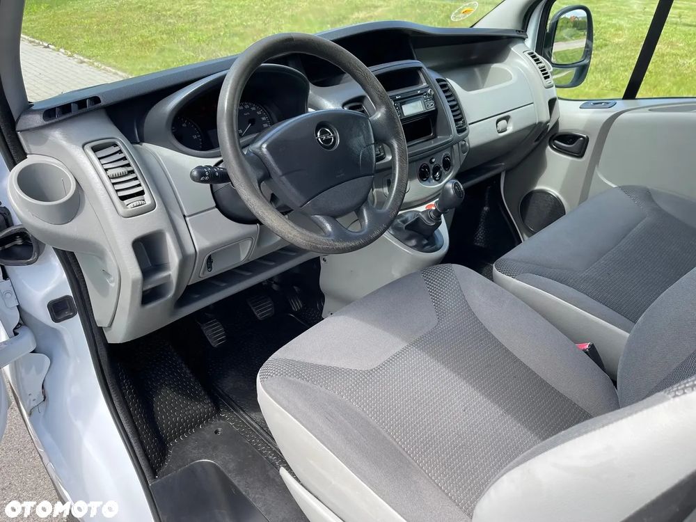 Opel Vivaro - 26