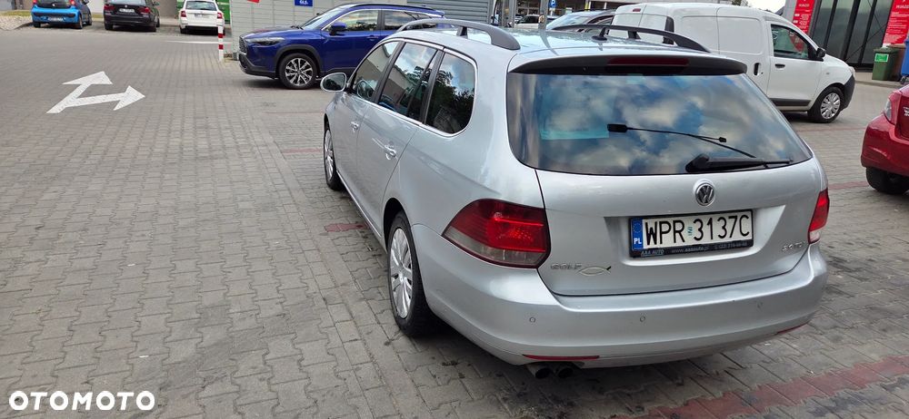 Volkswagen Golf 2.0 TDI Highline - 4
