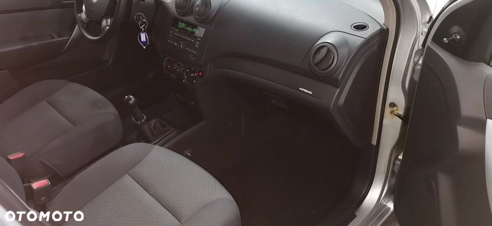 Chevrolet Aveo 1.2 16V Base - 18