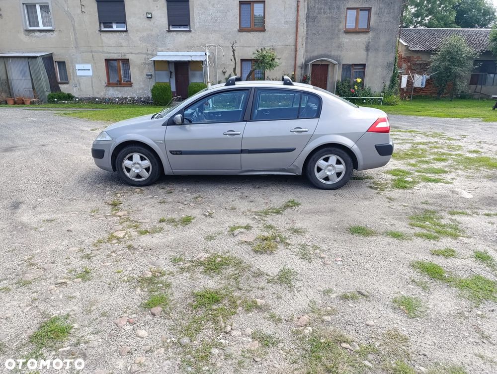 Renault Megane ver-1-6-sl-alize - 4