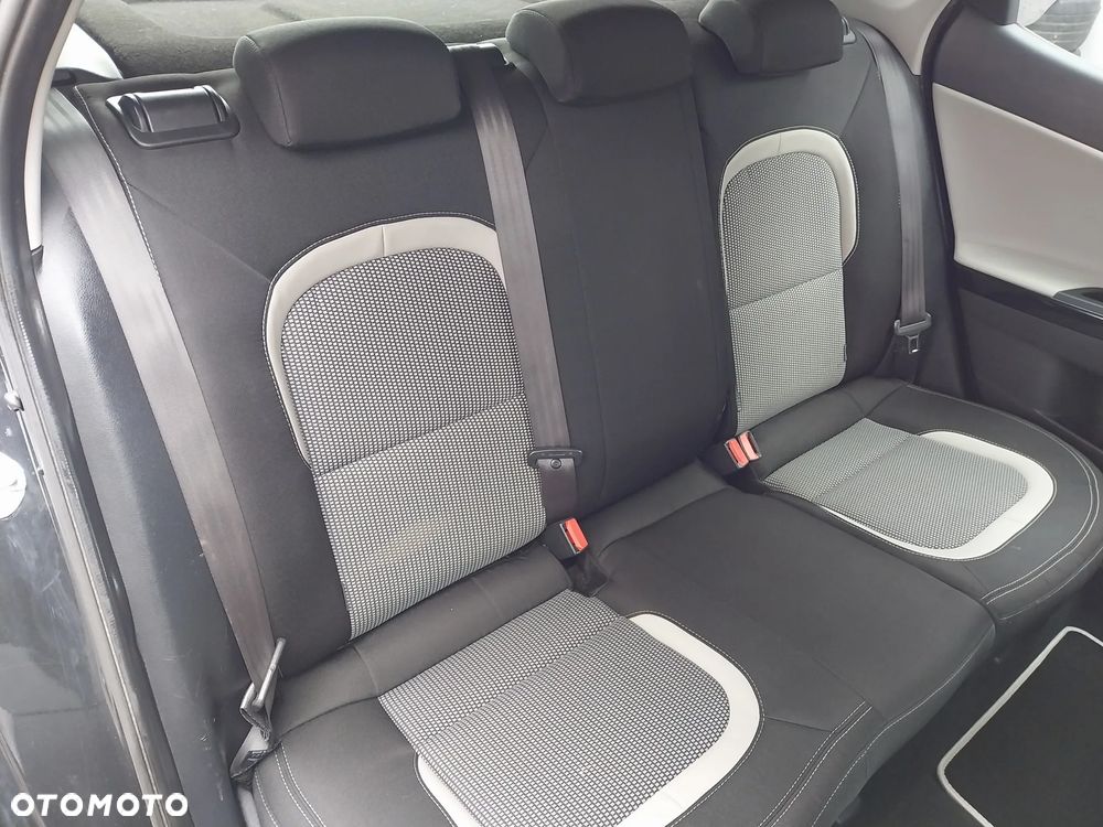 Kia Ceed 1.4 CVVT Dream Team Edition - 8