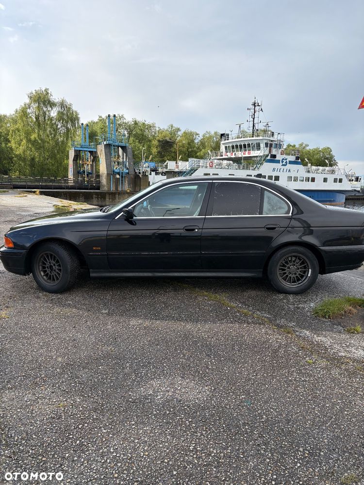 BMW Seria 5 520i - 8