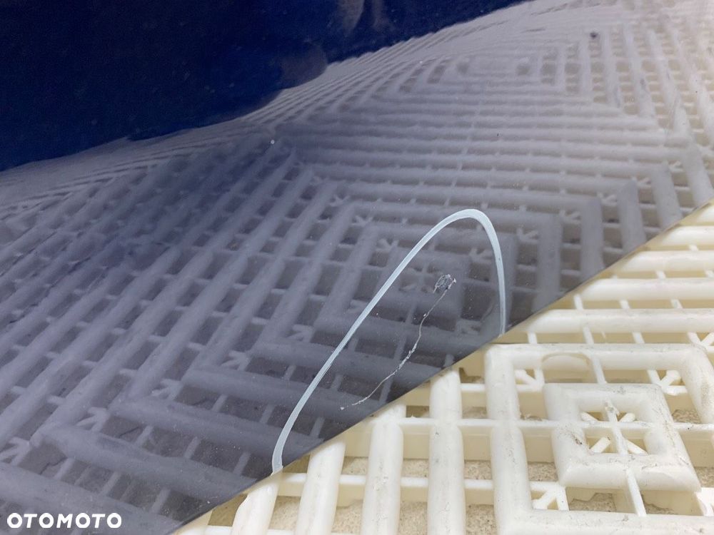 KLAPA TYŁ  VW TRANSPORTER V Autobus (7HB, 7HJ, 7EB, 7EJ) 2003 - 2015 2.5 TDI 96 kW [130 KM] olej - 4