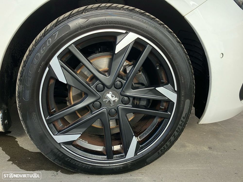 Peugeot 308 SW 1.2 PureTech Allure Pack - 17