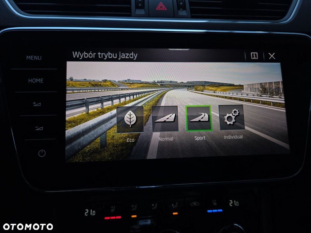 Skoda Superb 2.0 TDI SCR Style DSG - 29