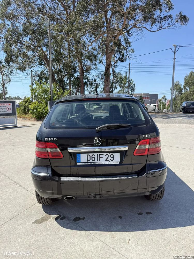Mercedes-Benz B 180 CDI - 16