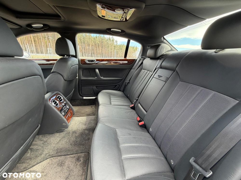 Bentley Flying Spur - 14