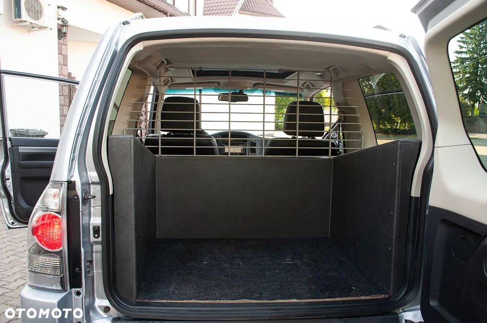 Mitsubishi Pajero 3.2 DI-D Automatik Limited Edition - 18