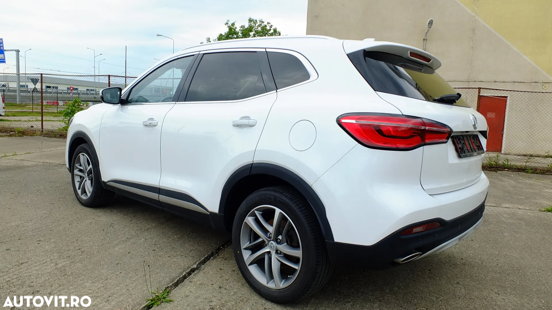 MG EHS 1.5 T-GDi AT PHEV Exclusive - 4