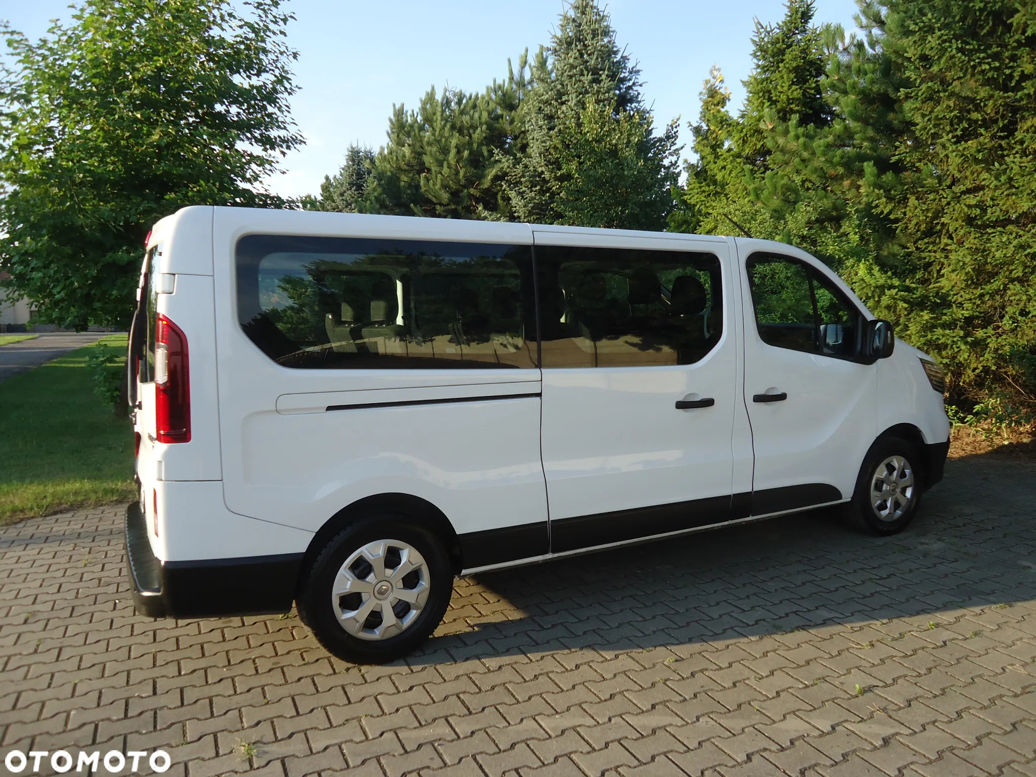 Renault Trafic - 12