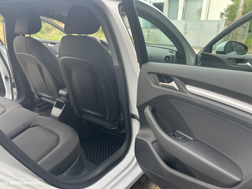 Audi A3 Limousine 1.6 TDI Sport - 15