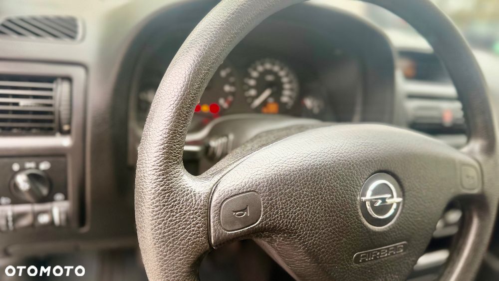 Opel Astra - 24