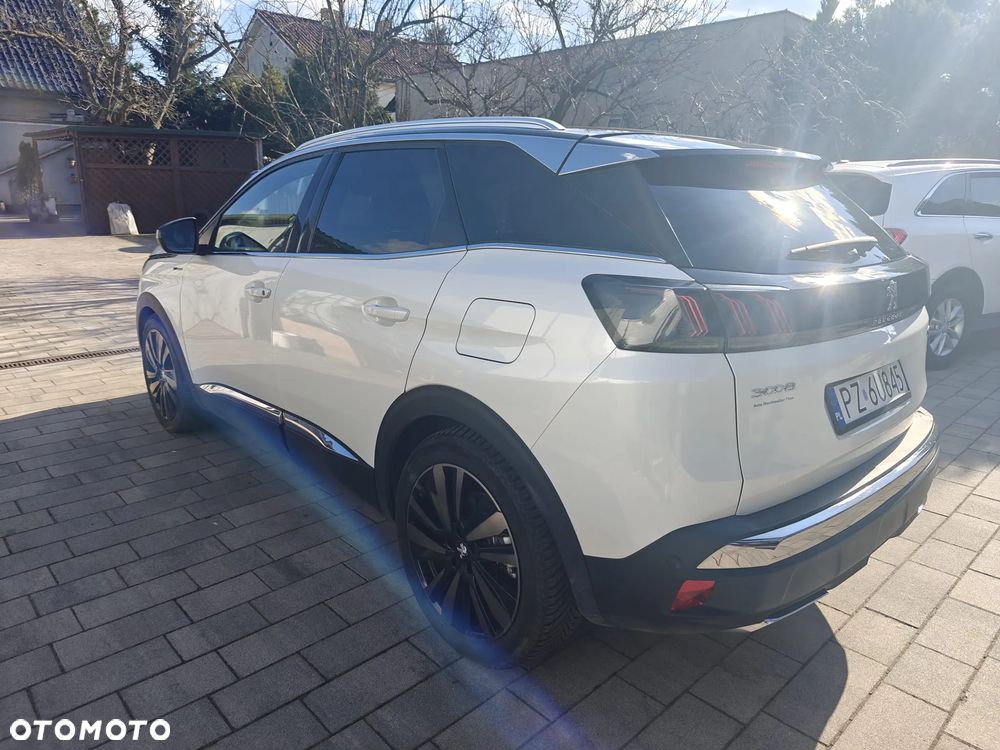 Peugeot 3008 1.6 PureTech Hybrid4 PHEV Allure Pack S&S EAT8 - 26