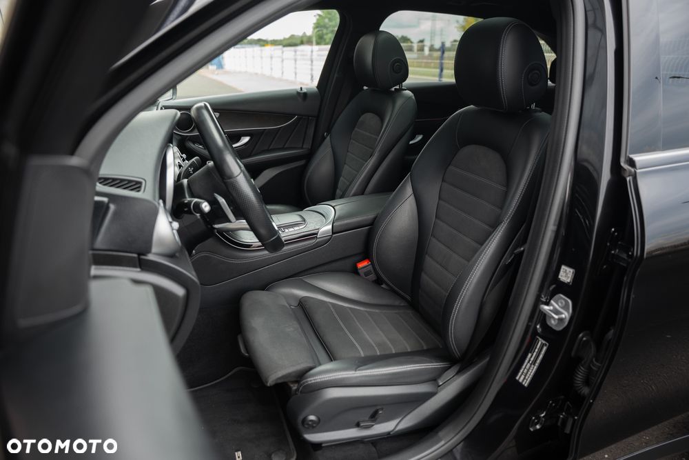 Mercedes-Benz GLC 200 4Matic 9G-TRONIC AMG Line - 25