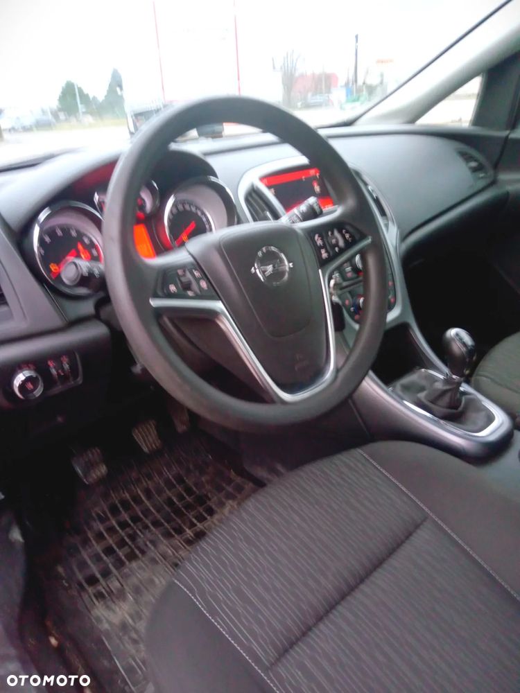 Opel Astra 1.6 Essentia - 10