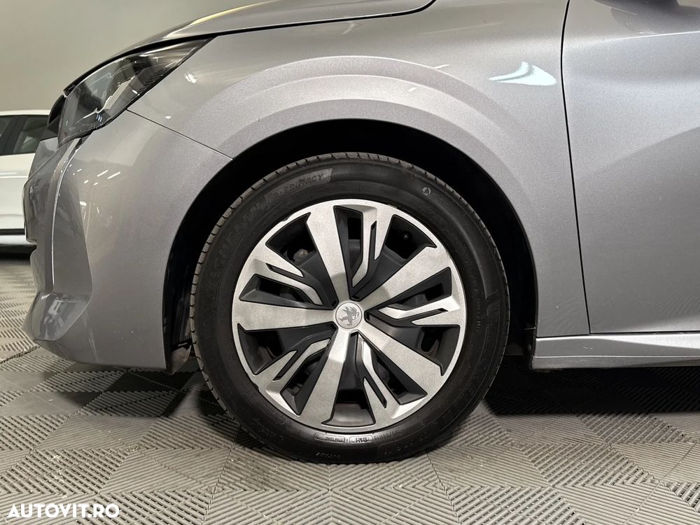 Peugeot 208 - 14