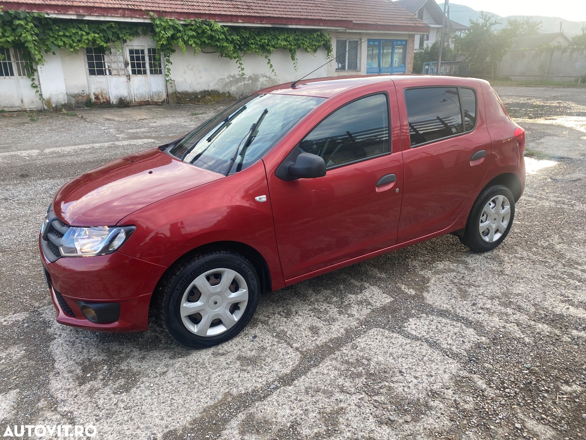 Dacia Sandero - 2