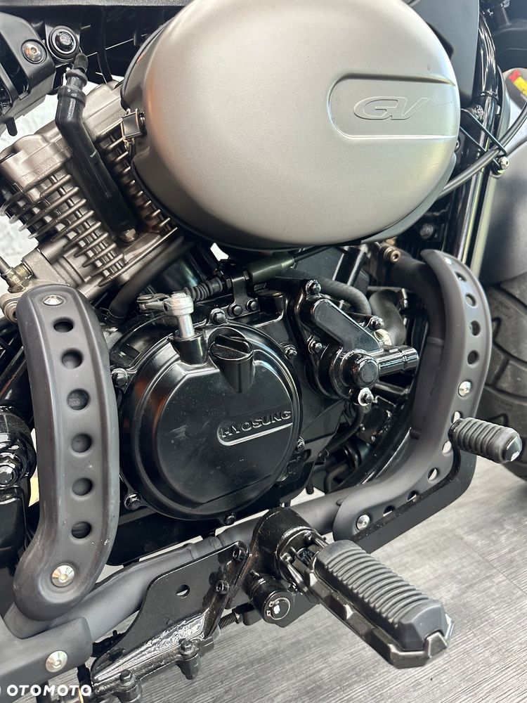 Hyosung GV - 16