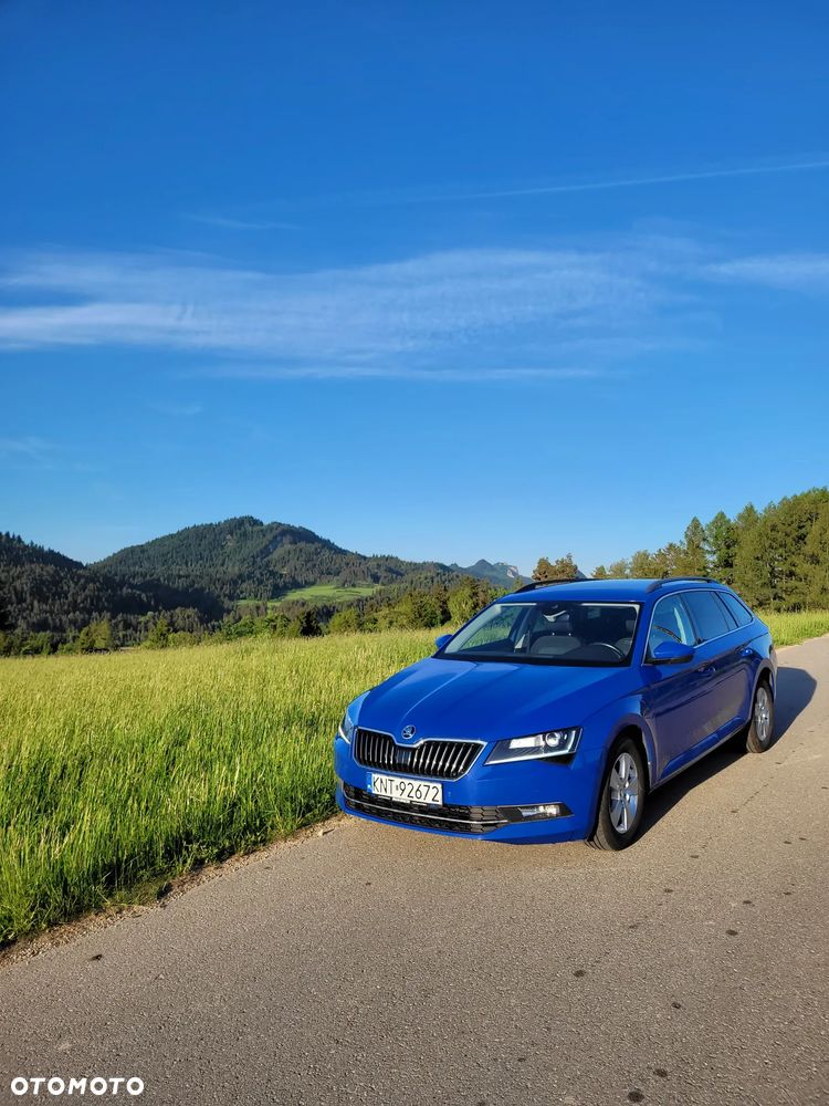 Skoda Superb 2.0 TDI DSG Ambition - 2