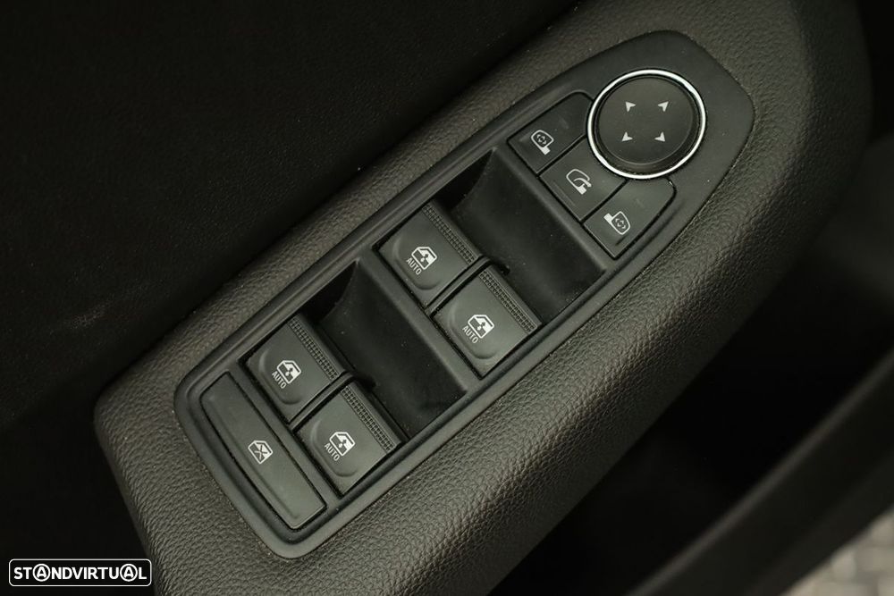 Renault Clio 1.0 TCe Evolution - 21