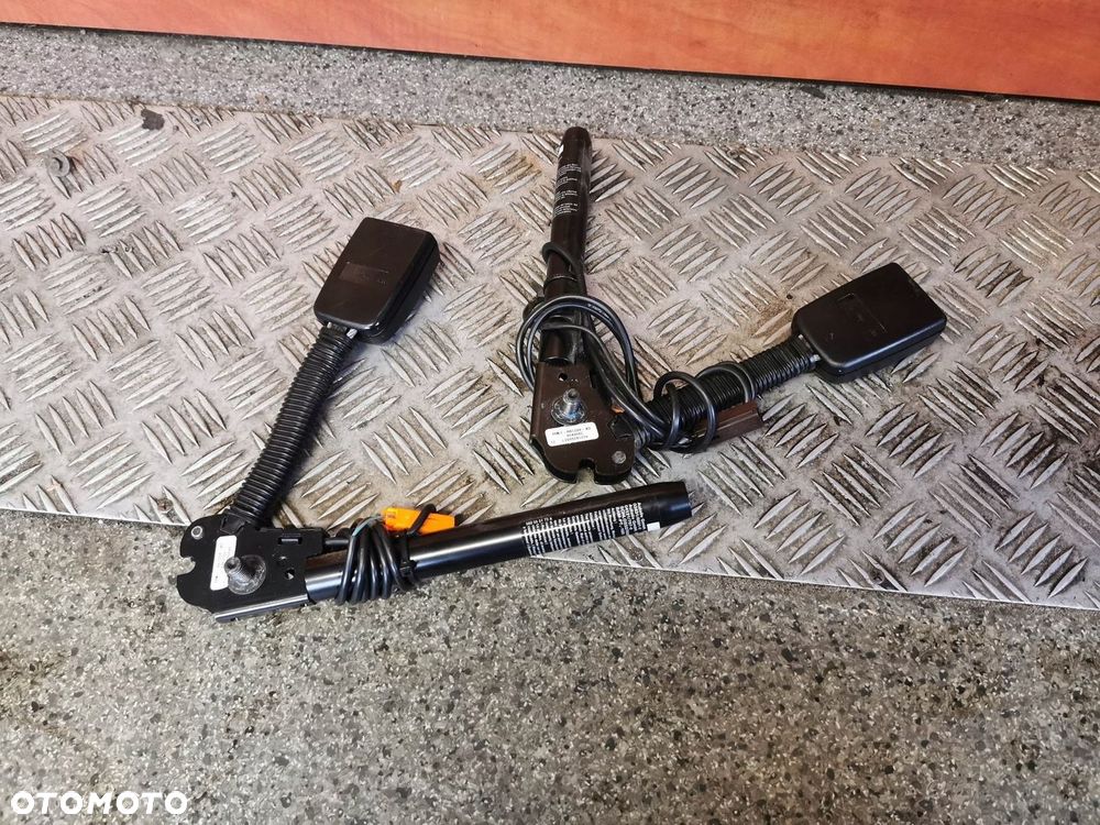 ZAPINKI PASA FORD OE 3M51-R61208-AD 3M51-R61209-AD - 1