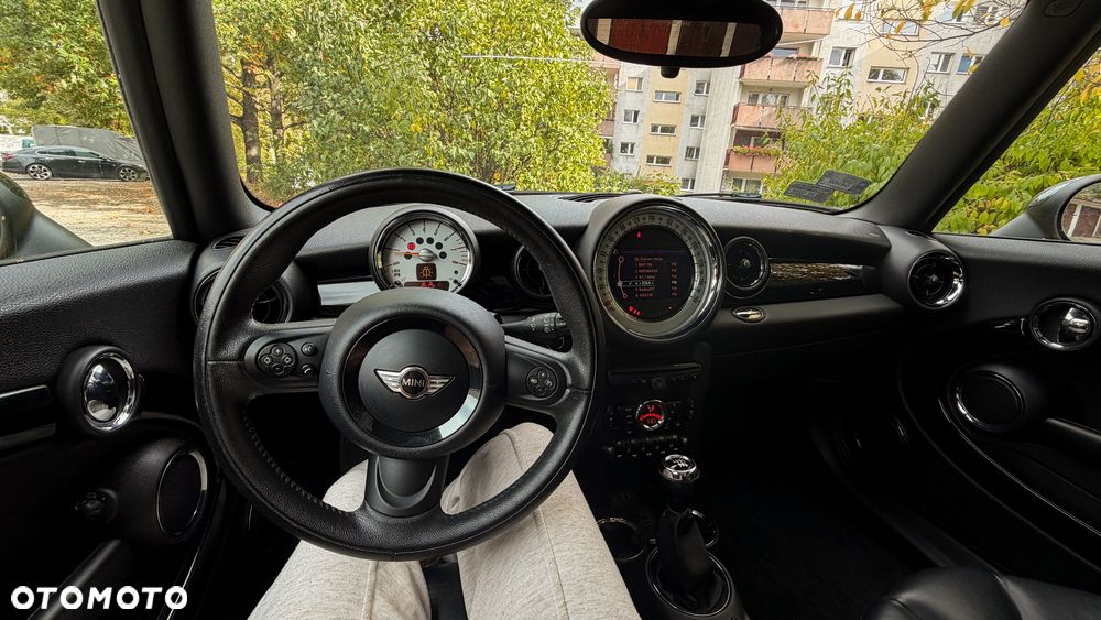 MINI Cooper Standard - 11