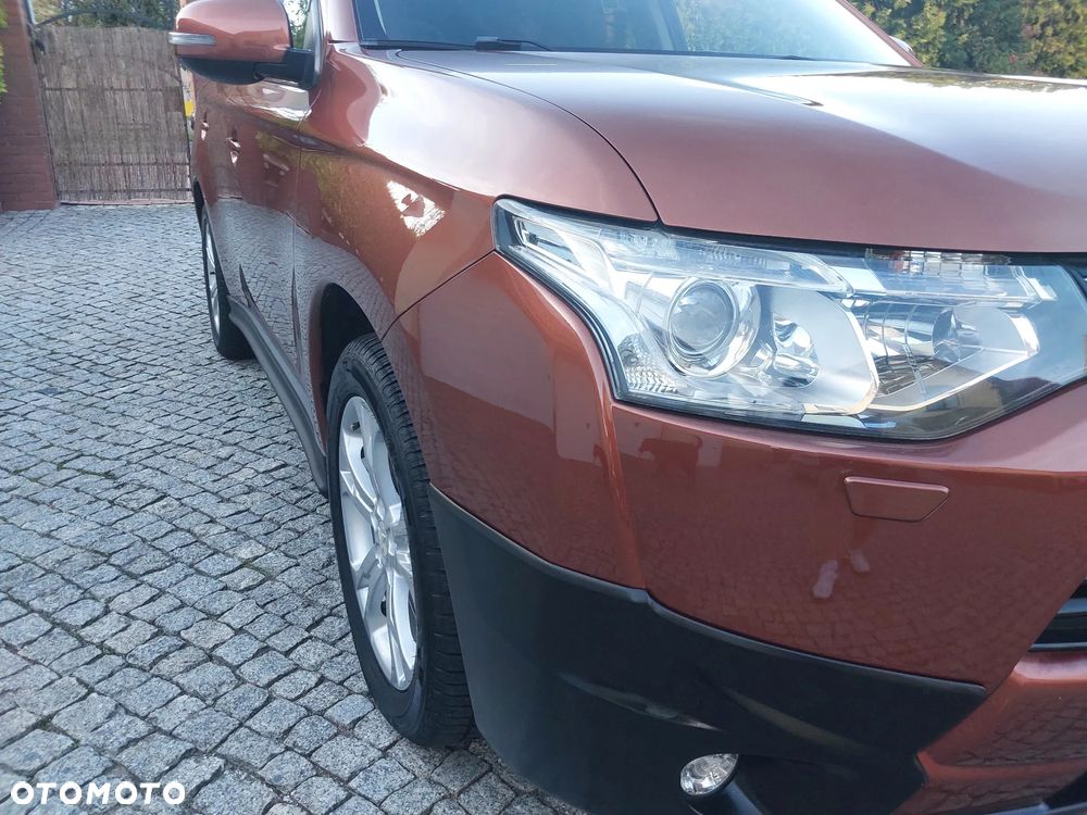 Mitsubishi Outlander 2.2 DI-D 4WD Diamant Edition - 33