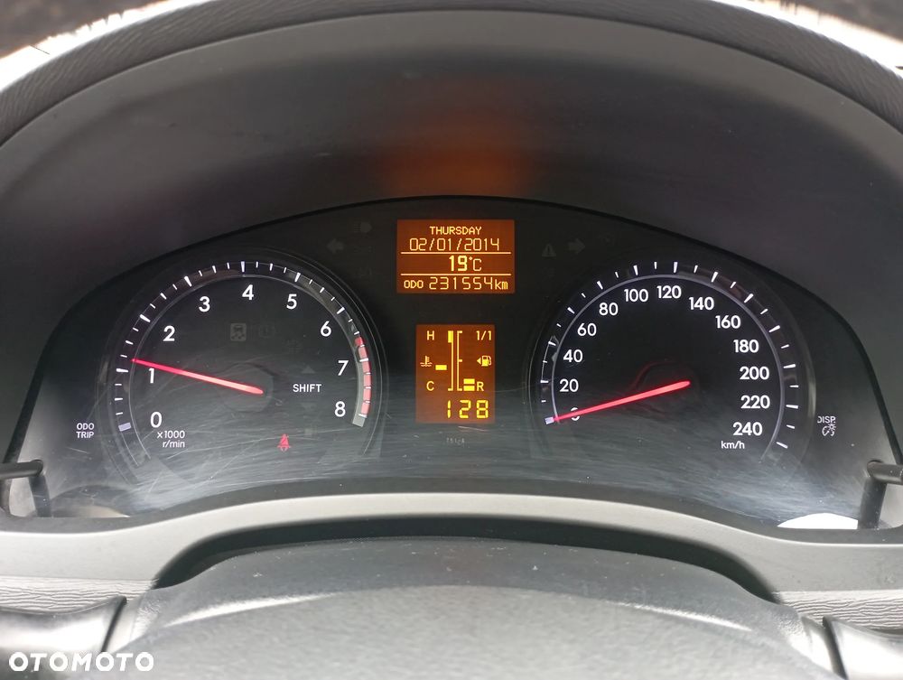 Toyota Avensis 1.8 Premium - 13