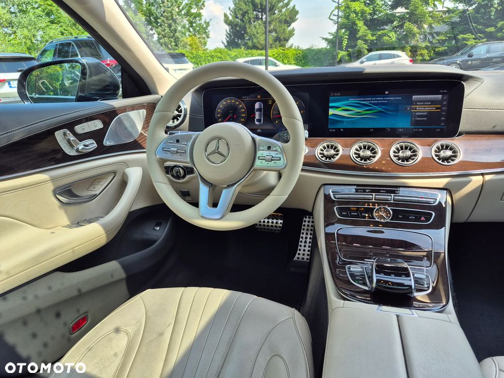 Mercedes-Benz CLS - 21