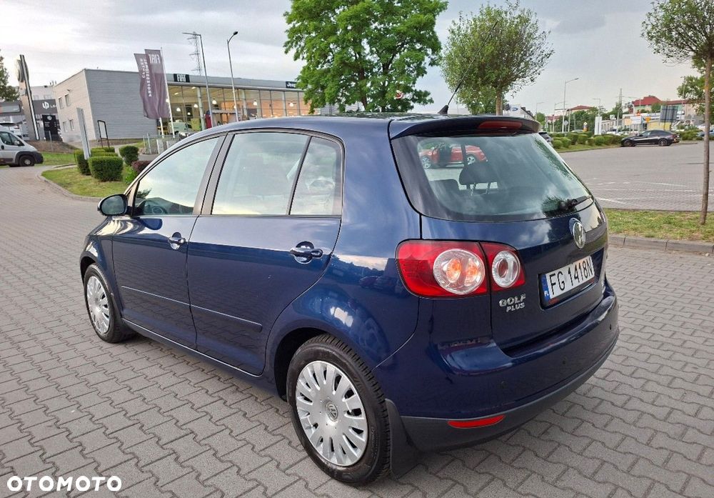 Volkswagen Golf Plus - 10