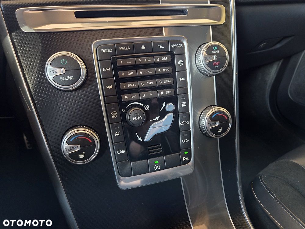 Volvo XC 60 D4 Geartronic RDesign - 17