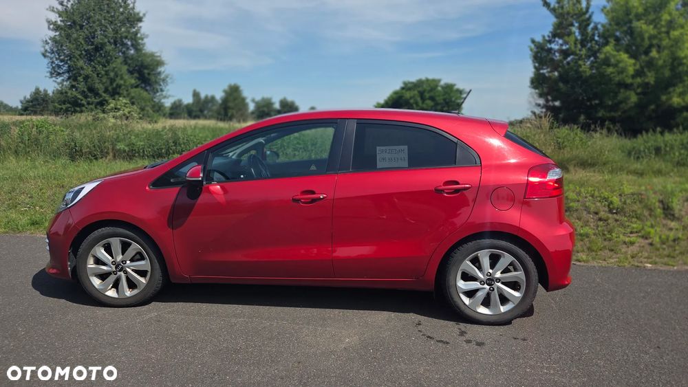 Kia Rio 1.2 L - 1