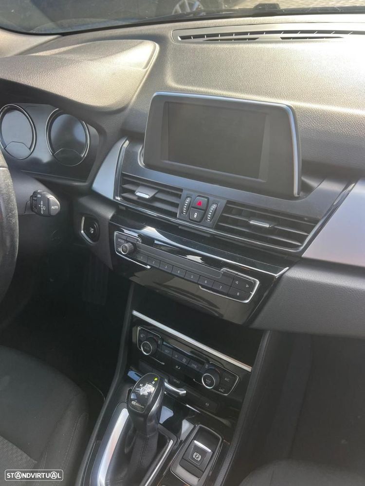 BMW 225xe Active Tourer Line Luxury - 10