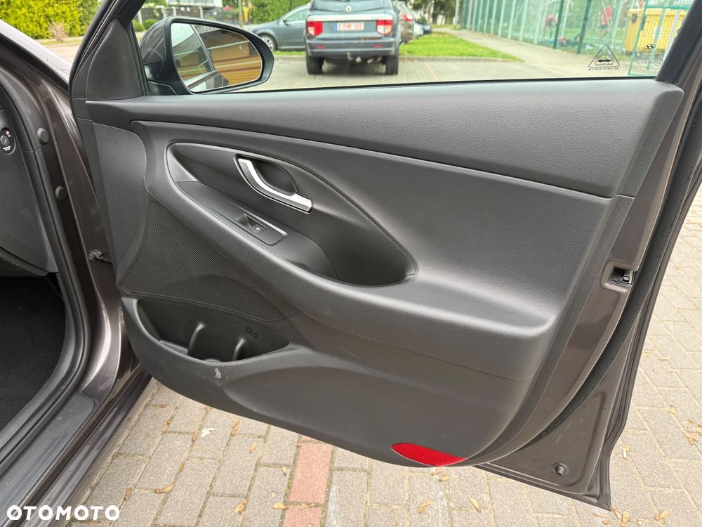 Hyundai i30 1.4 T-GDI Premium DCT - 16