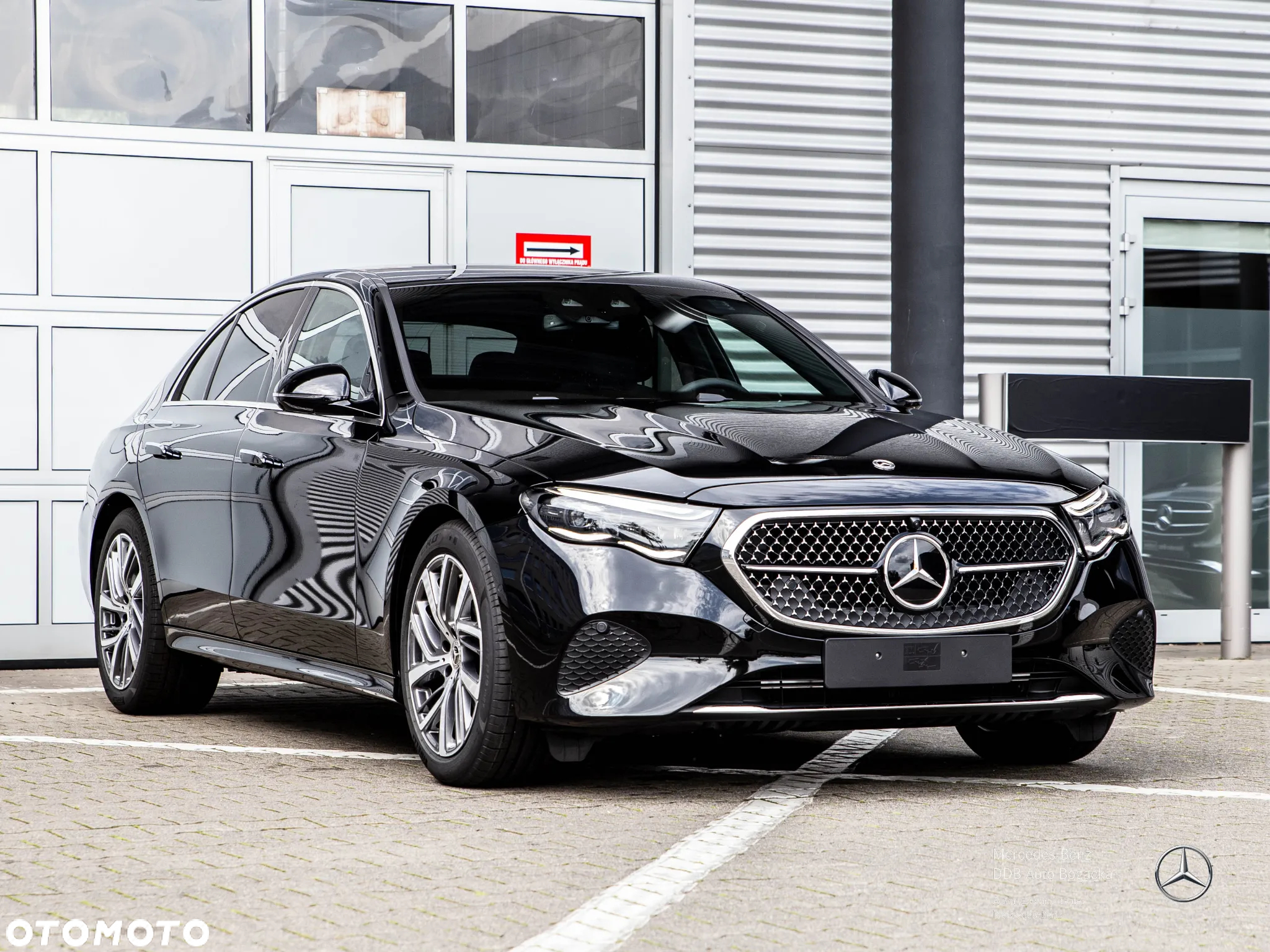 Mercedes-Benz Klasa E 220 d mHEV 4-Matic Avantgarde 9G-Tronic - 3