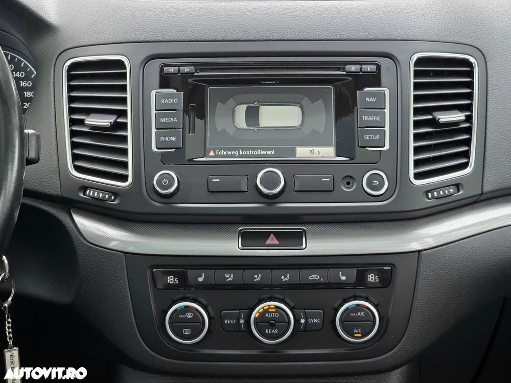 Volkswagen Sharan - 23