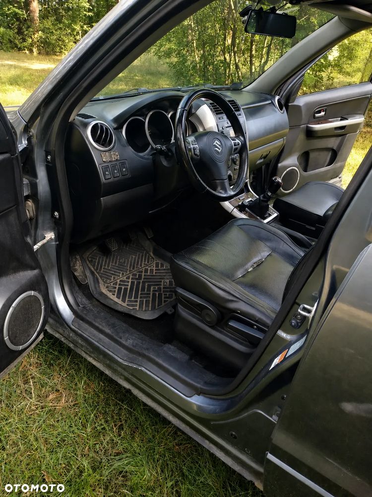 Suzuki Grand Vitara 1.9 DDiS - 11