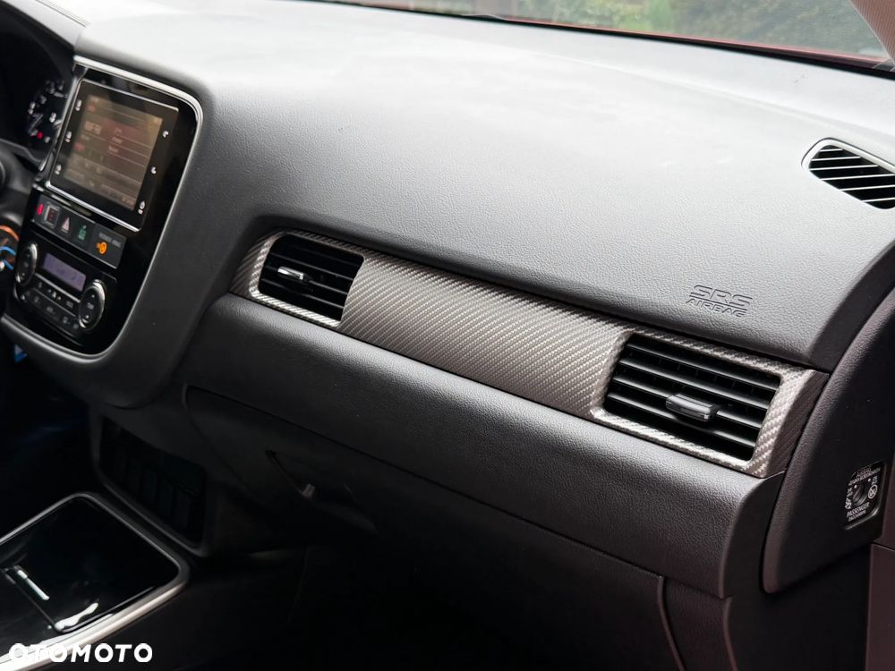 Mitsubishi Outlander 2.0 2WD Edition 100 - 29