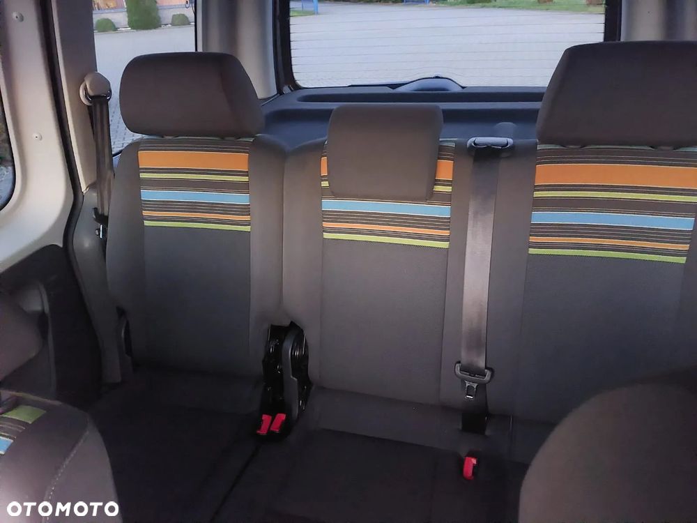 Volkswagen Caddy 2.0 TDI Highline - 17