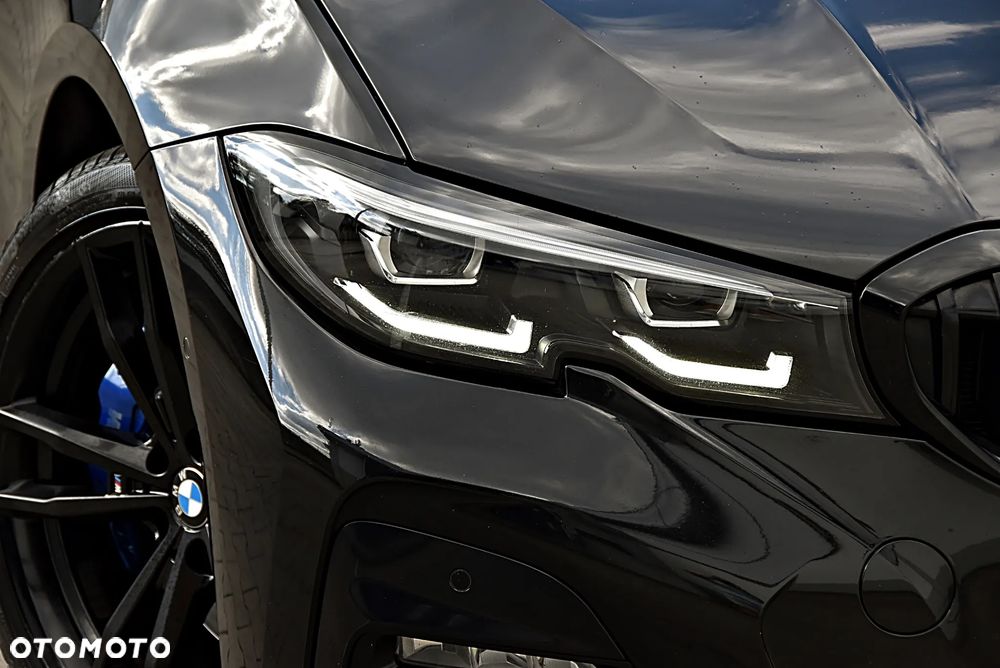 BMW Seria 3 330i xDrive - 12