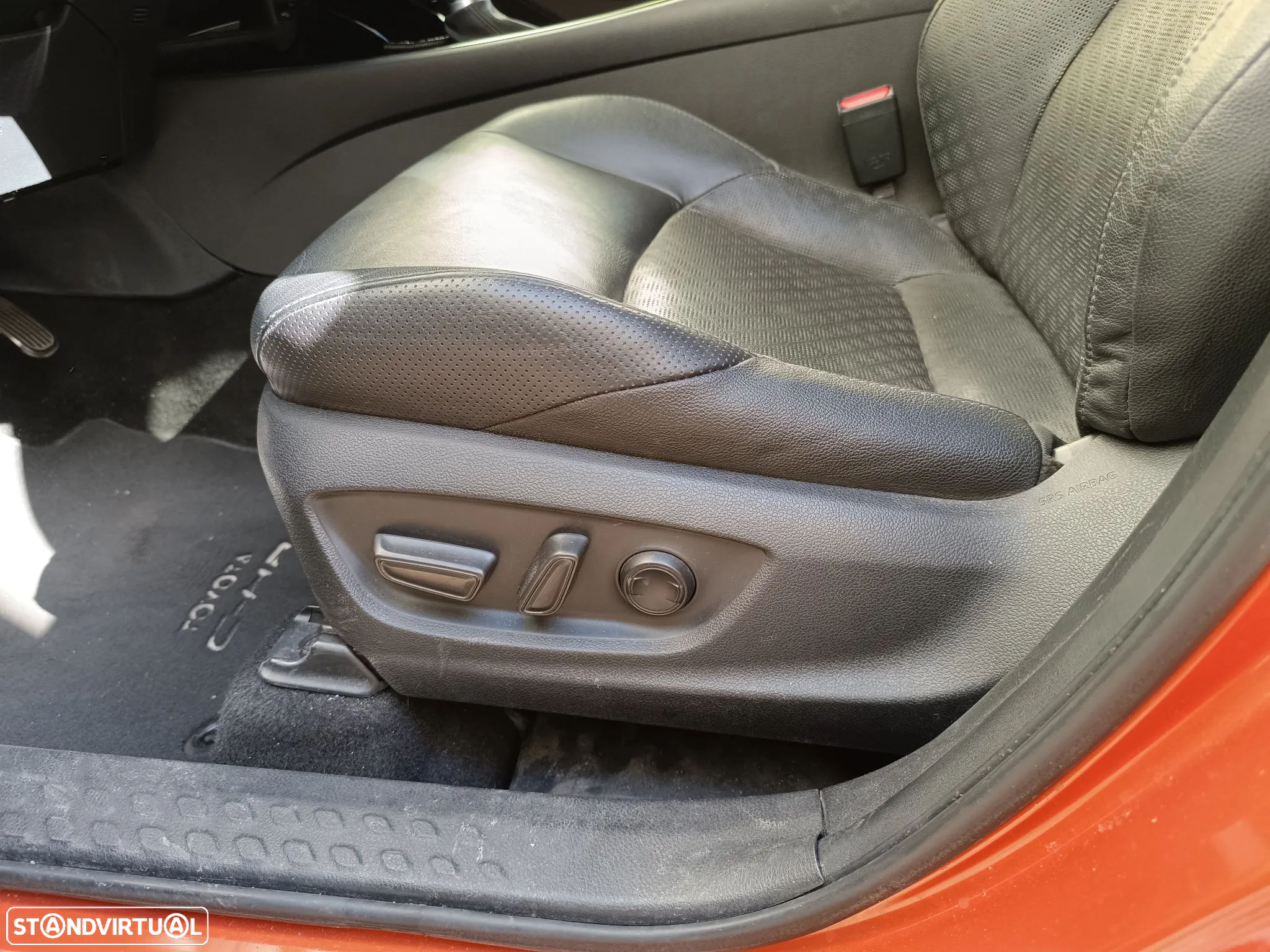 Toyota C-HR 2.0 Hybrid Premier Edition - 8