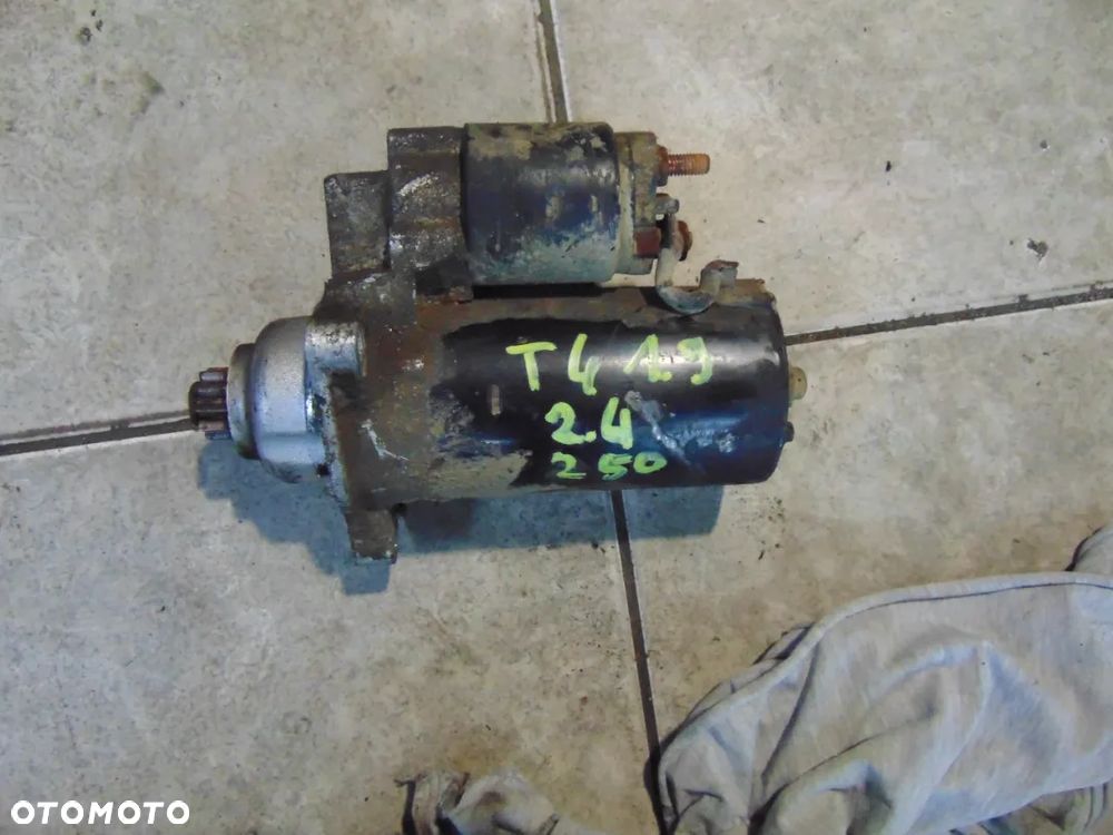 Rozrusznik  t4 2,4/1,9 2,5 tdi zamiennik 200 zl