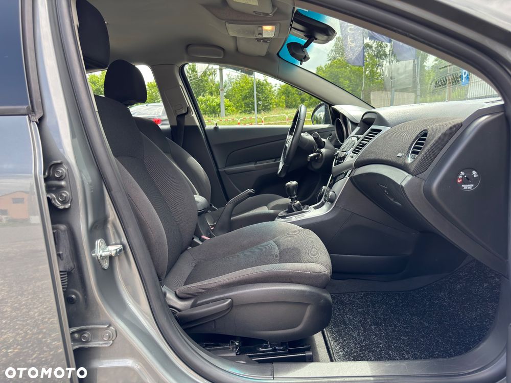 Chevrolet Cruze 1.6 LT+ - 32