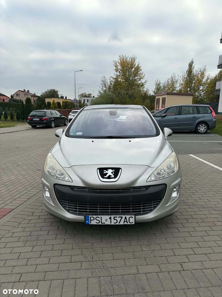 Peugeot 308 2008 photo 2