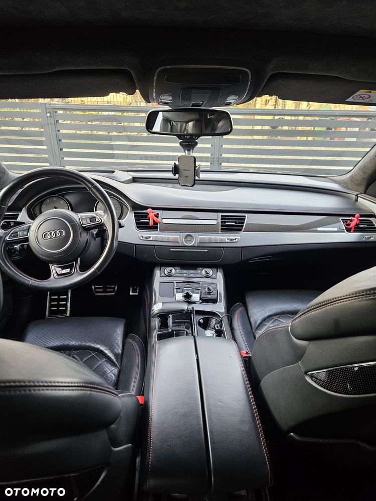 Audi S8 - 20