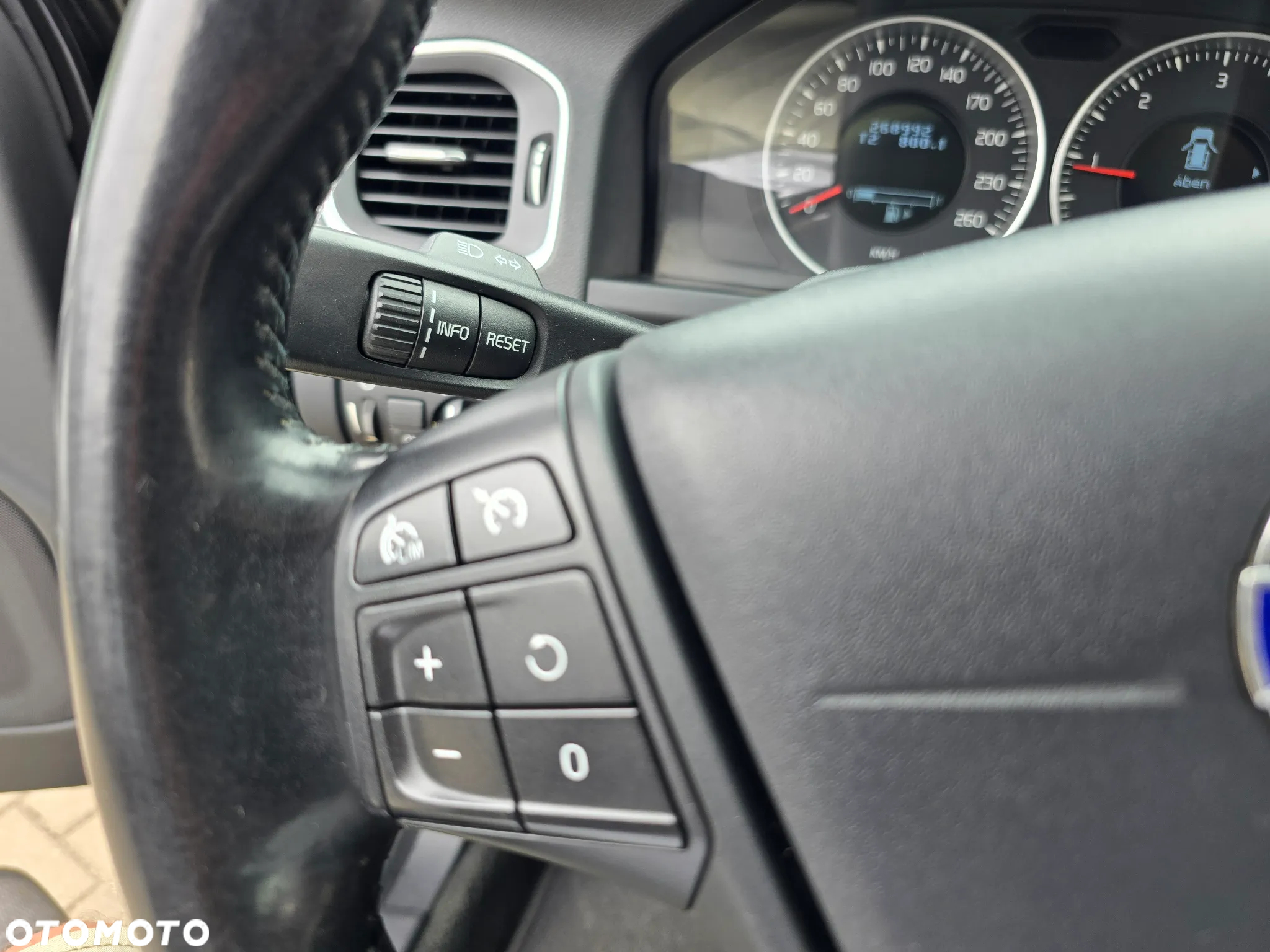 Volvo V60 - 25