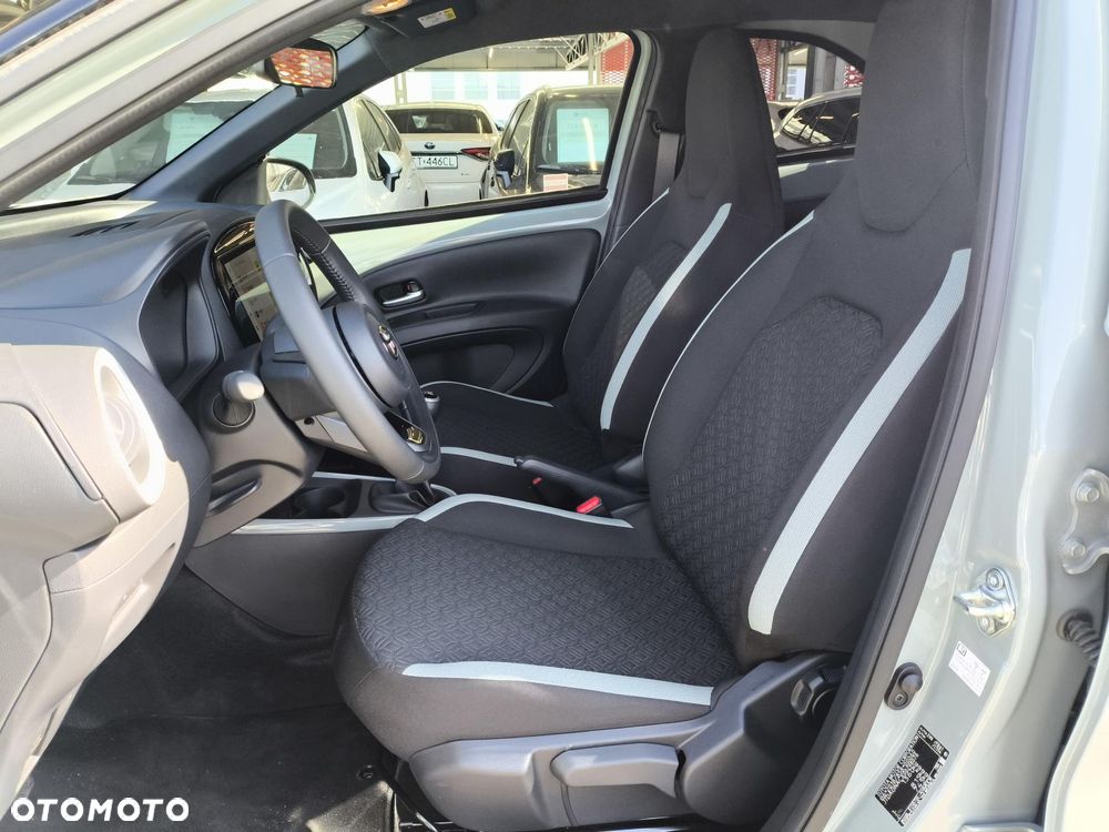 Toyota Aygo X - 15