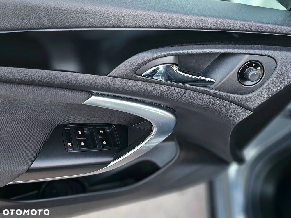 Opel Insignia 1.6 Turbo Sports Tourer - 18