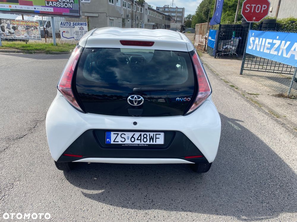 Toyota Aygo x - 19